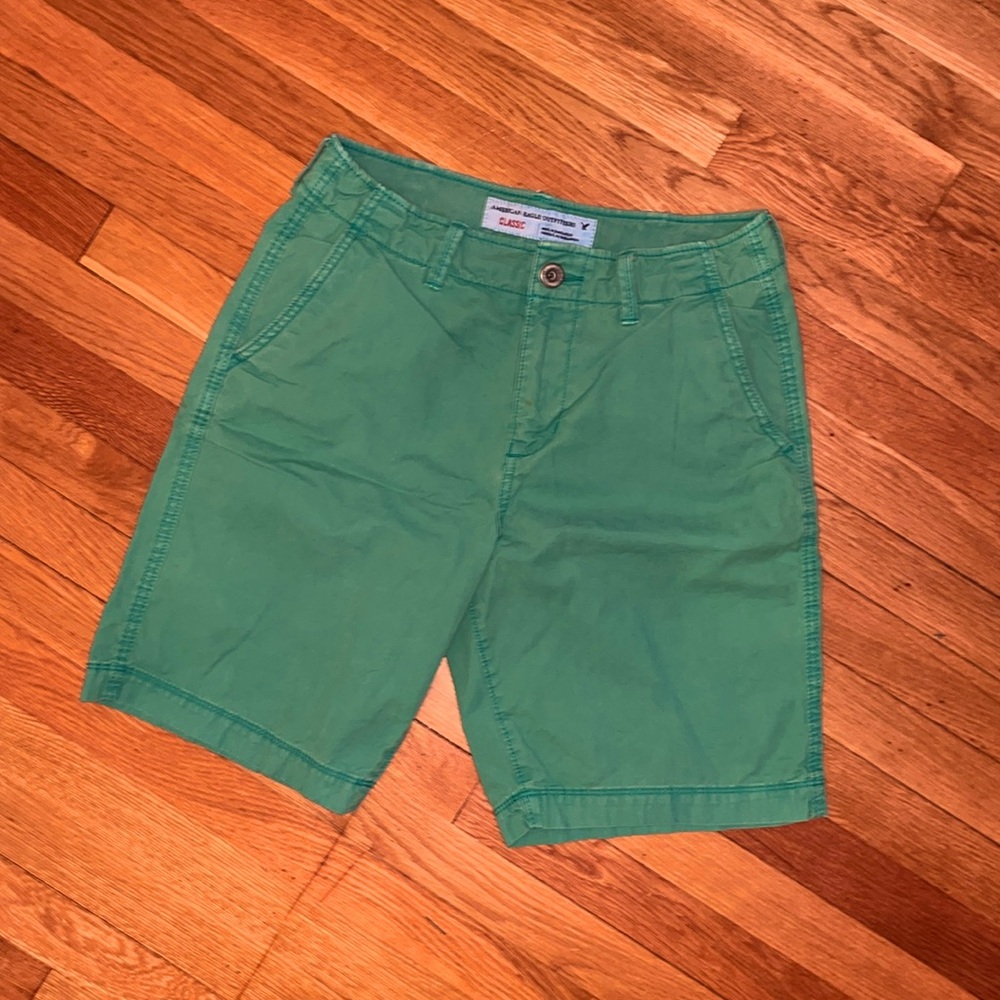 American Eagle Green Shorts Size 30